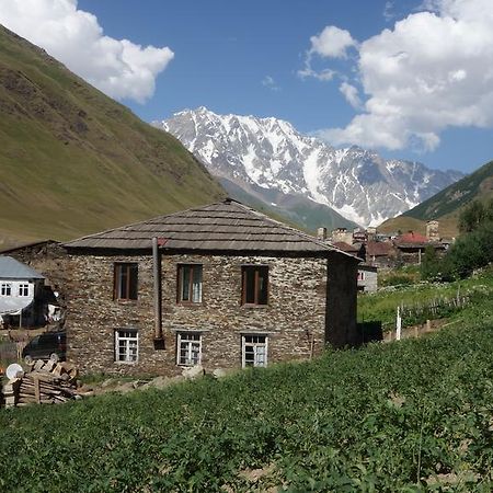 Caucasus Guesthouse Ushguli Exteriör bild